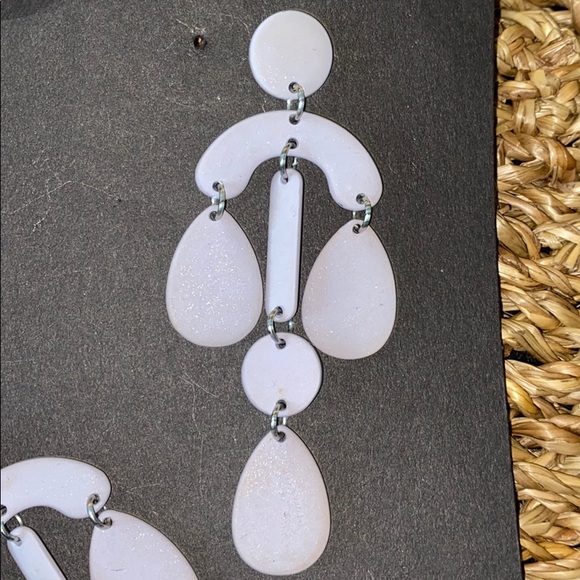 3 1/2” pale lavender danglers by Expressions - Picture 2 of 3